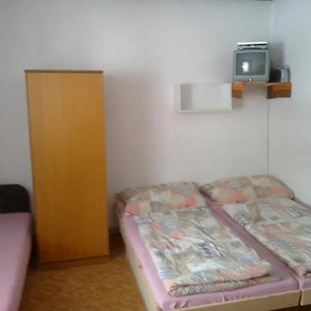 V Soukromi Kouba Homestay szállás